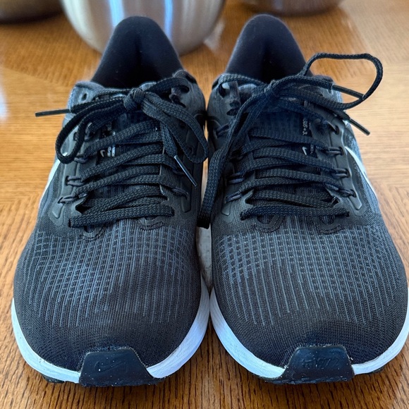 Women’s Nike Pegasus 39 size 8.5 Running Shoes - Picture 5 of 14